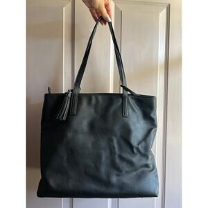Sonoma Black Shoulder Bag